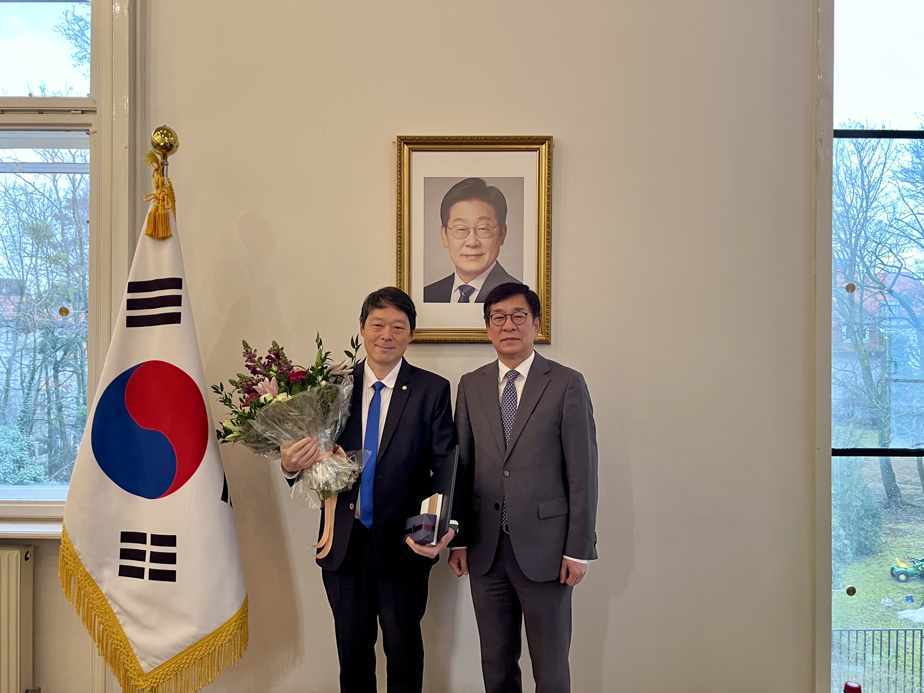 함상욱 대사, 민주평화통일자문회의 의장 표창 전수(2.5)